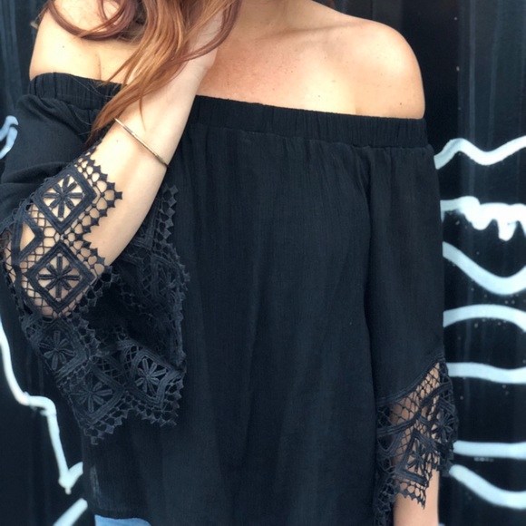 Cabo off the Shoulder Top - Picture 1 of 2